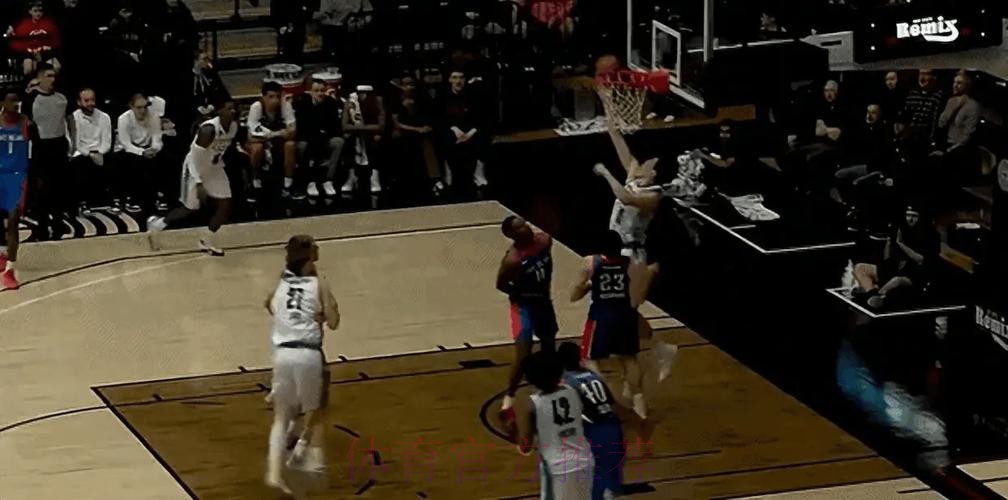 杨瀚森14分17板2助2帽半场两双！混音二番战再胜蓝队